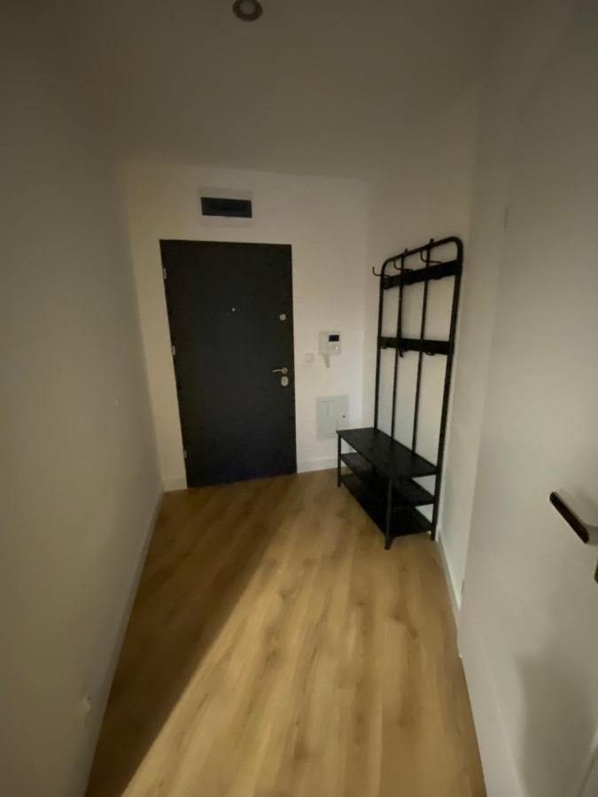 F&j #25 Centropolis Apartment *